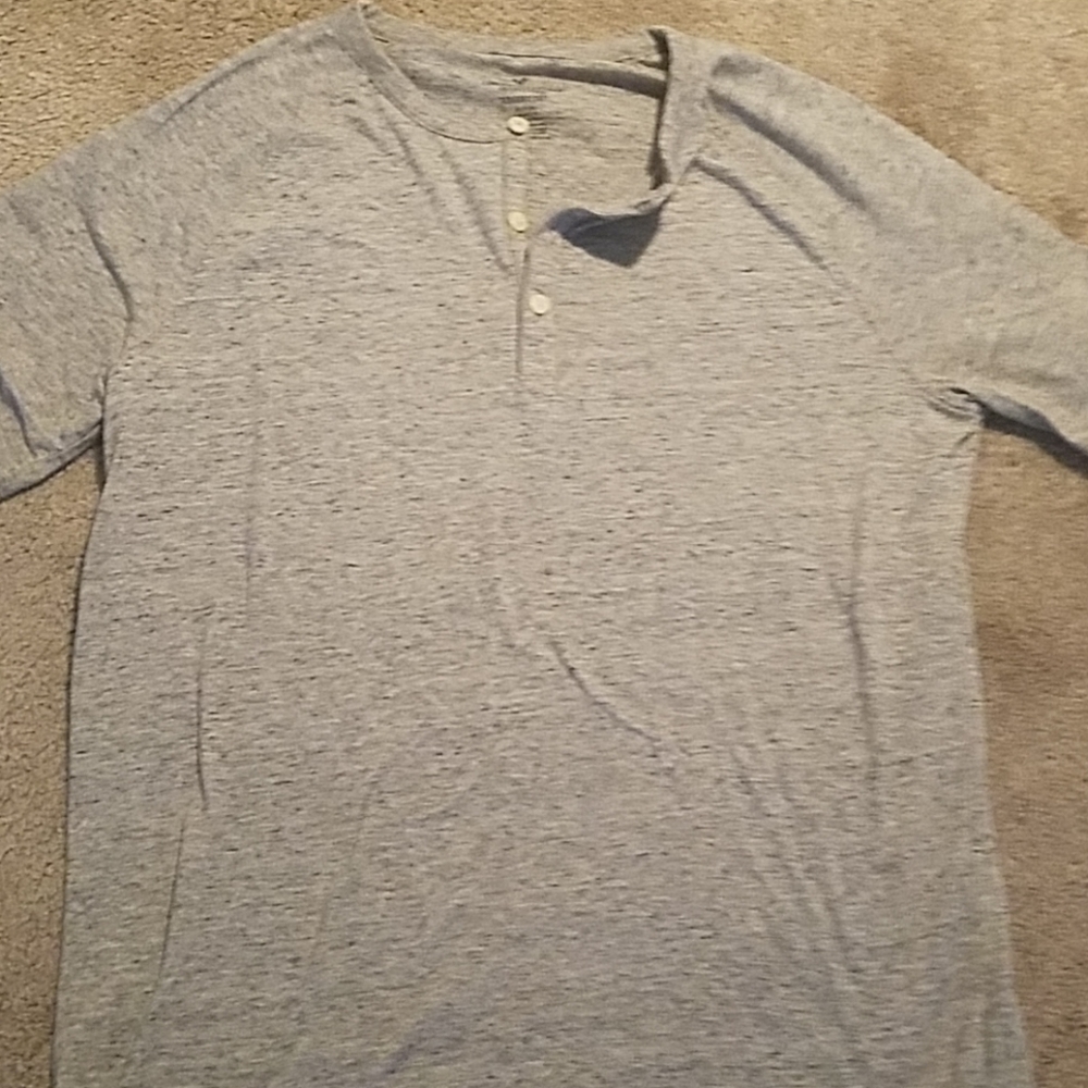 Short sleeve tee